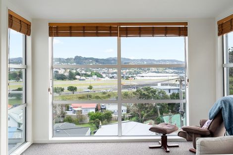 Photo of property in 121a Wexford Road, Miramar, Wellington, 6022