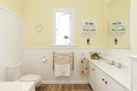 Photo of property in 12 Moerangi Street, West End, Palmerston North, 4410