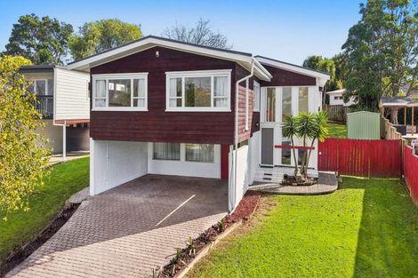 Photo of property in 43 Beechdale Crescent, Pakuranga Heights, Auckland, 2010