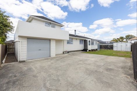Photo of property in 11 Perrin Place, Kelvin Grove, Palmerston North, 4414