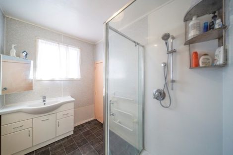 Photo of property in 5 Union Street, Merrilands, New Plymouth, 4312