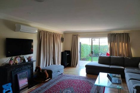 Photo of property in 9a Gloucester Road, Manurewa, Auckland, 2102