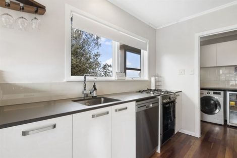 Photo of property in 1/982 East Coast Road, Northcross, Auckland, 0632