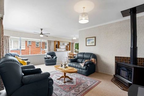 Photo of property in 10 Tomlinson Street, Hillpark, Auckland, 2102