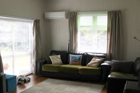 Photo of property in 30 Augustus Street, Carterton, 5713