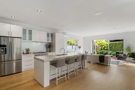 Photo of property in 131c Kowhai Road, Mairangi Bay, Auckland, 0630