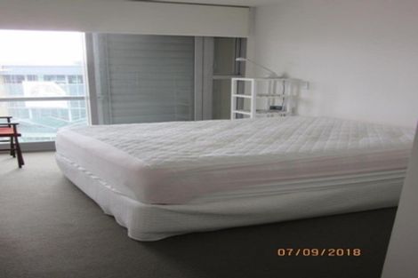 Photo of property in Portal Apartments, 8e/42 Cable Street, Te Aro, Wellington, 6011