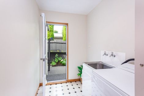 Photo of property in 2/38 Dover Street, St Albans, Christchurch, 8014