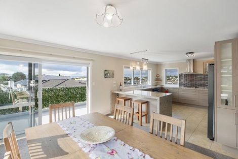 Photo of property in 15 Evergreen Rise, Grandview Heights, Hamilton, 3200