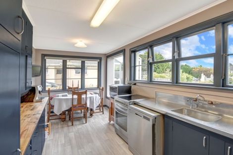 Photo of property in 12 Harlech Street, Oamaru North, Oamaru, 9400