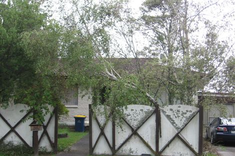 Photo of property in 2/34 Miltonia Avenue, Te Atatu South, Auckland, 0610