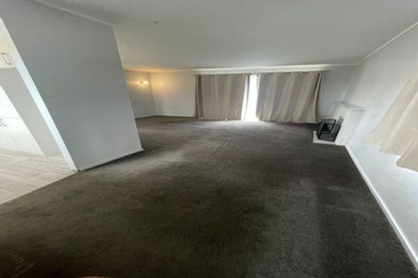 Photo of property in 3 Vina Place, Massey, Auckland, 0614