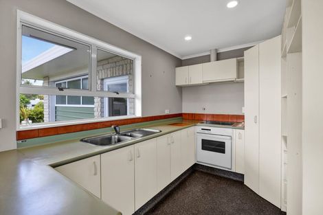 Photo of property in 7b Miro Street, Inglewood, 4330