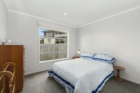 Photo of property in 13a Lyndhurst Road, Te Atatu South, Auckland, 0610