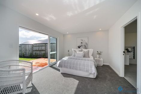 Photo of property in 19 Silicon Way, Fitzherbert, Palmerston North, 4410