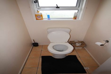 Photo of property in 27 Dunk Place, Milson, Palmerston North, 4414