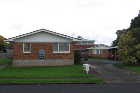 Photo of property in 3 Norman Spencer Drive, Papatoetoe, Auckland, 2104