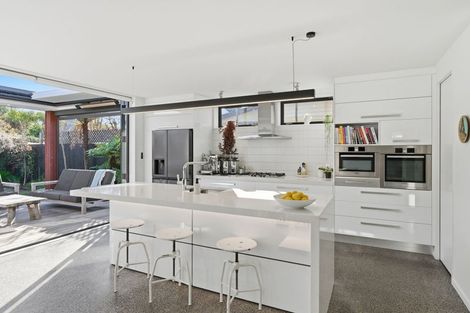 Photo of property in 14 Hardwicke Street, Sumner, Christchurch, 8081