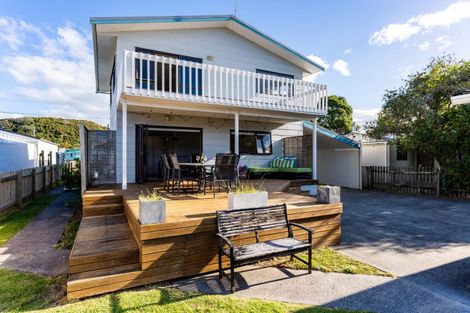 Photo of property in 894 Pataua South Road, Pataua South, Onerahi, 0192