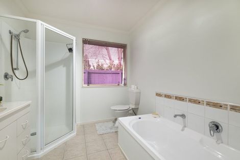 Photo of property in 19a Clevedon Road, Papakura, 2110