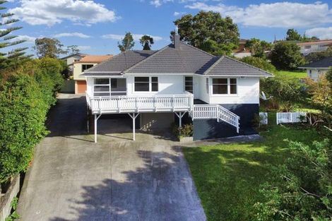 Photo of property in 2/10 Roband Avenue, Glenfield, Auckland, 0629