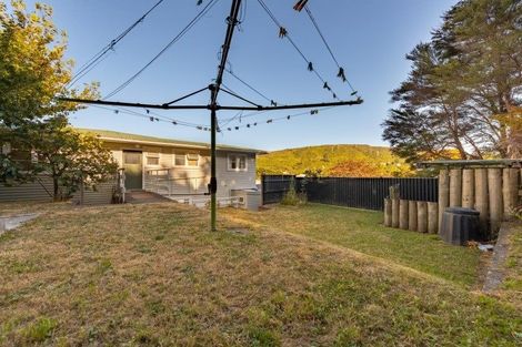 Photo of property in 19 Thomas Street, Stokes Valley, Lower Hutt, 5019