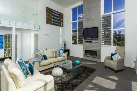 Photo of property in 15 Courtneys, West Harbour, Auckland, 0618