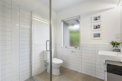 Photo of property in 7 Tranquility Rise, Mellons Bay, Auckland, 2014