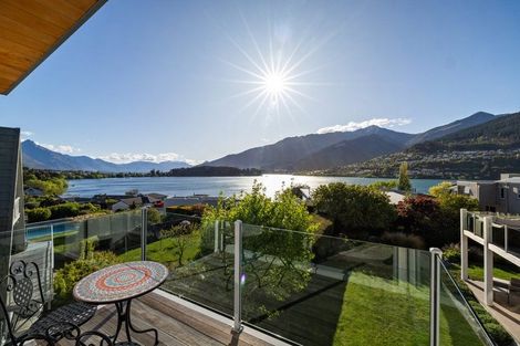 Photo of property in 497 Peninsula Road, Kelvin Heights, Queenstown, 9300