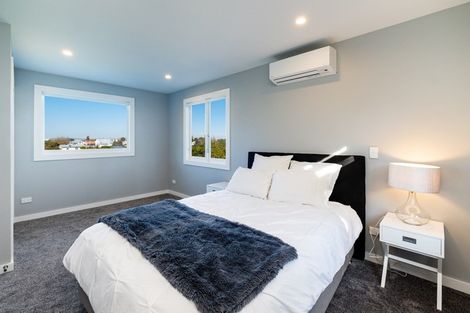 Photo of property in 10 Lincoln Road, Bluff Hill, Napier, 4110