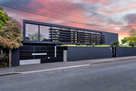 Photo of property in 116 Aikmans Road, Merivale, Christchurch, 8014
