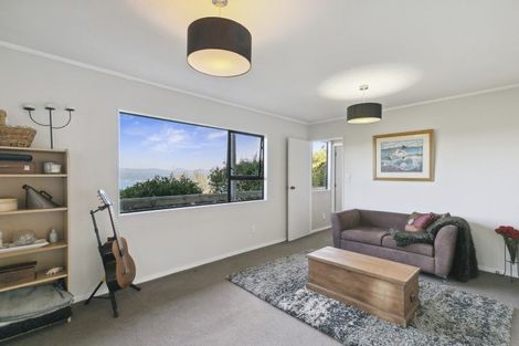 Photo of property in 1/104-106 Madras Street, Khandallah, Wellington, 6035