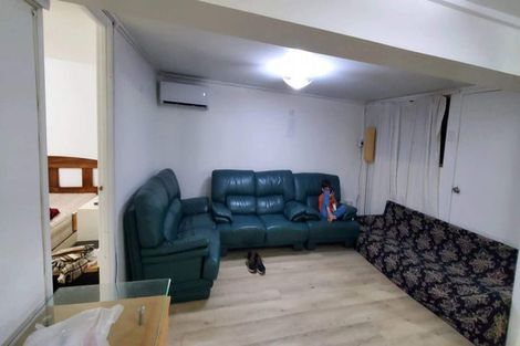 Photo of property in 9 Velma Road, Hillcrest, Auckland, 0627