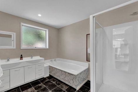 Photo of property in 8b Wyatt Place, Russley, Christchurch, 8042