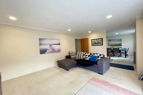 Photo of property in 1/1 Seaford Place, Murrays Bay, Auckland, 0630