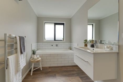 Photo of property in 41 Wallis Drive, Cromwell, 9310