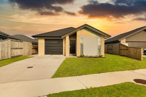 Photo of property in 33 Kanapa Close, Papamoa, 3118