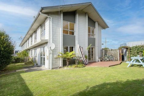 Photo of property in 350 Maunganui Road, Mount Maunganui, 3116