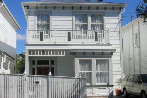 Photo of property in 14 Saint Michaels Crescent, Kelburn, Wellington, 6012