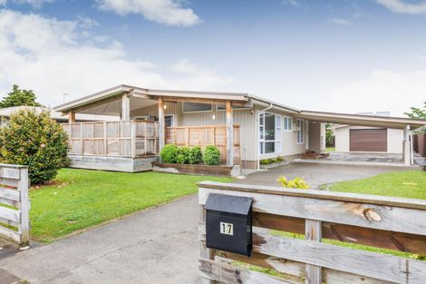Photo of property in 17 Wikiriwhi Crescent, Awapuni, Palmerston North, 4412