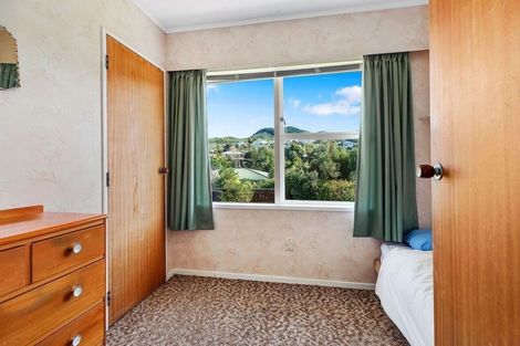 Photo of property in 9 Mckeefry Grove, Tawa, Wellington, 5028