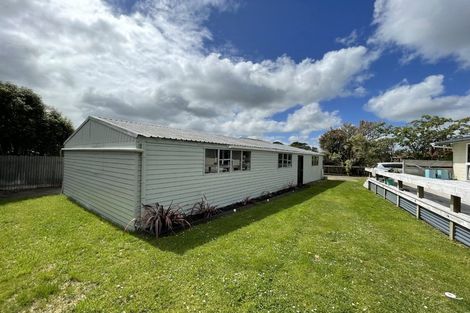 Photo of property in 9 Ngahere Street, Inglewood, 4330