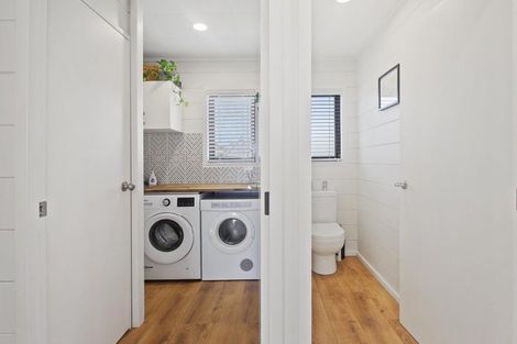 Photo of property in 3 Stella Drive, Clarks Beach, 2122