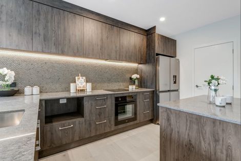 Photo of property in 5 Kawau Close, Orewa, 0931