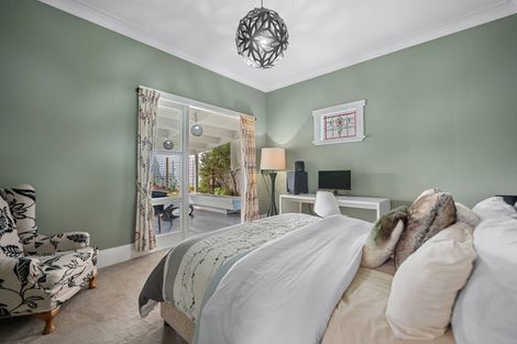 Photo of property in 8 Puriri Street, Helensville, 0800