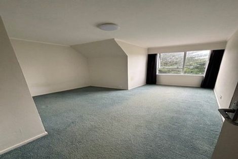 Photo of property in 2 Halyard Place, Whitby, Porirua, 5024
