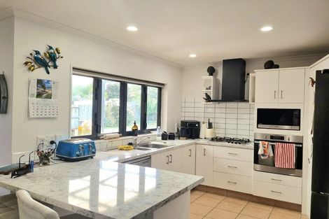 Photo of property in 5 Carlsberg Place, Papamoa Beach, Papamoa, 3118