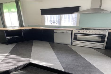 Photo of property in 6 Hurworth Place, College Estate, Whanganui, 4500