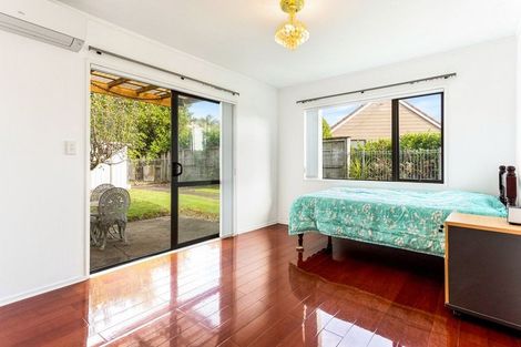 Photo of property in 14 Renoir Street, West Harbour, Auckland, 0618