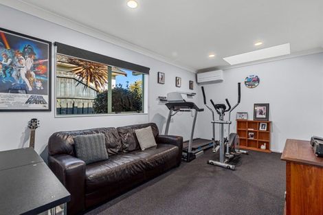 Photo of property in 10 Wouldbank Way, Welcome Bay, Tauranga, 3112